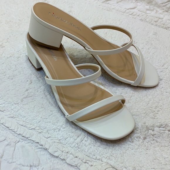 Cityclassified Shoes - white strappy sandals